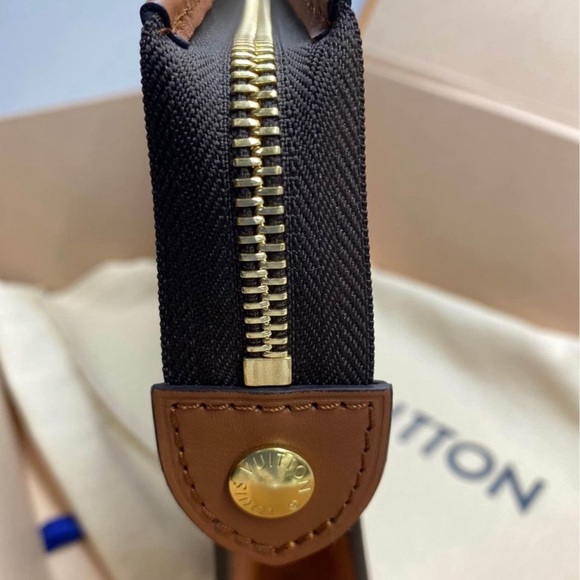 Limited Edition Monogram Giant Reverse Toiletry 26 - Picture 3 of 8